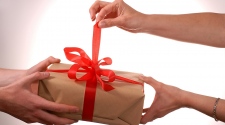 Unusual Gifts For A Woman - 3 Gift-Choosing Tips