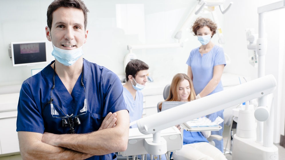 Selecting The Dentists In Los Angeles