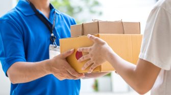 How To Pick The Right Parcel Delivery Company In Your Area?