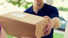 How Internet Facilitated The Task Of Parcel Delivery?
