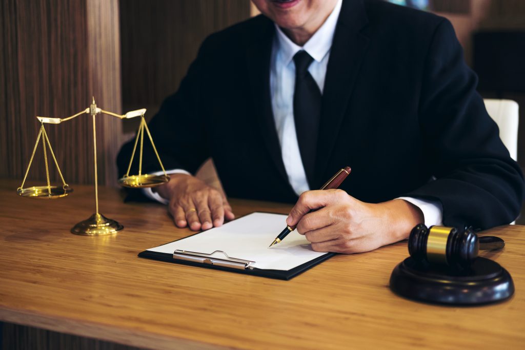 4 Crucial Questions To Ask A Lawyer During A Consultation